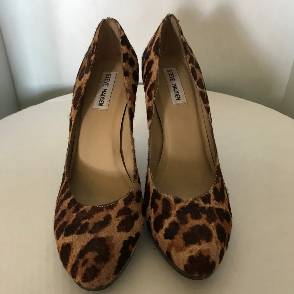 Steve Madden animal print pumps